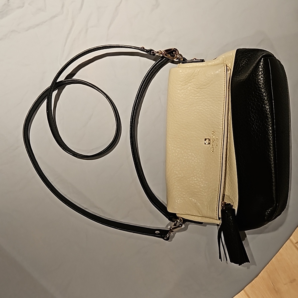 Kate Spade Leather Purse - Picture 2 of 9